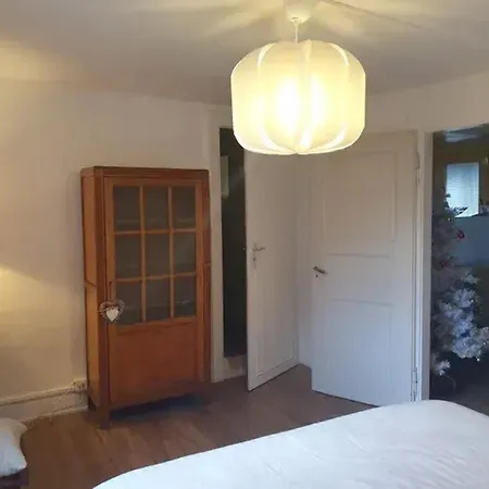 Maison Spacieuse A Avec Jardin *