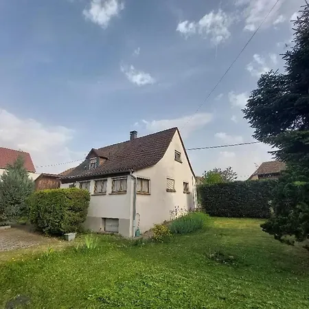 Maison Spacieuse A Avec Jardin