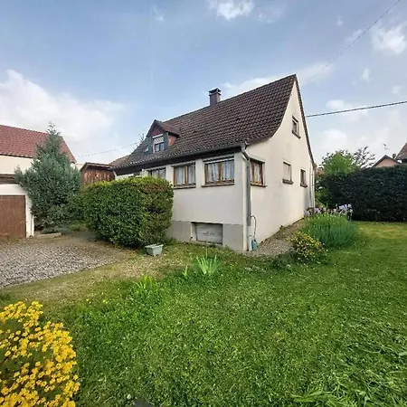 Maison Spacieuse A Avec Jardin