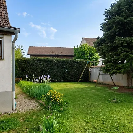 Maison Spacieuse A Avec Jardin *