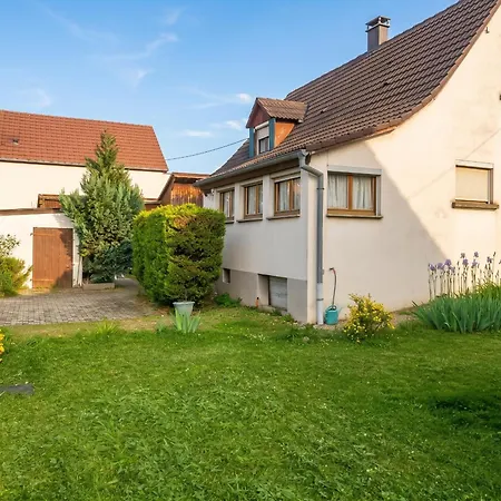 Maison Spacieuse A Avec Jardin